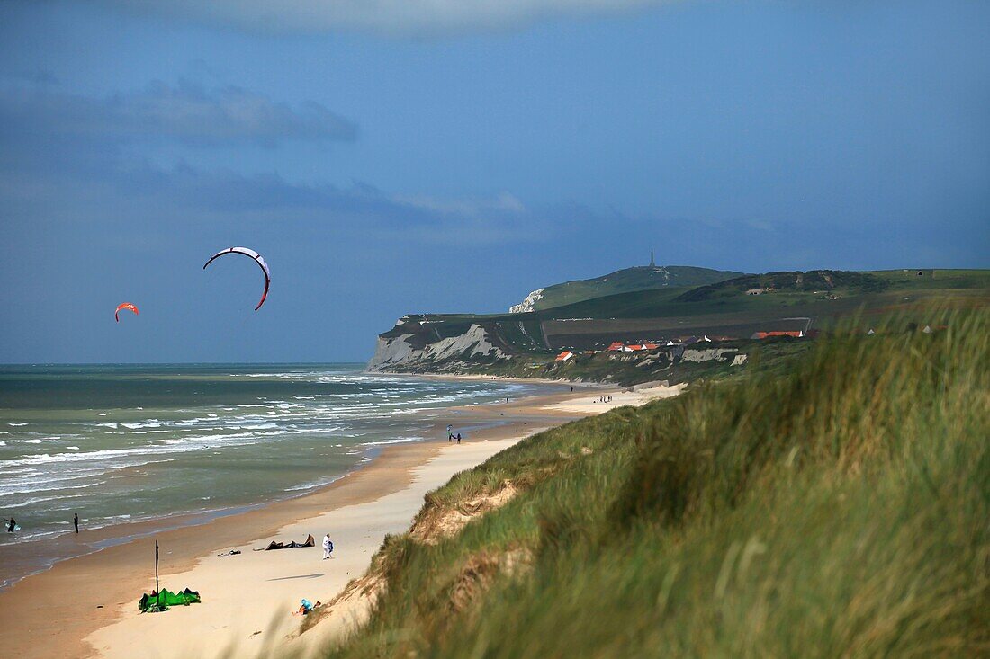 Frankreich, Pas de Calais, Wissant, Die weiße Kap-Nase von den Dünen von Wissant aus