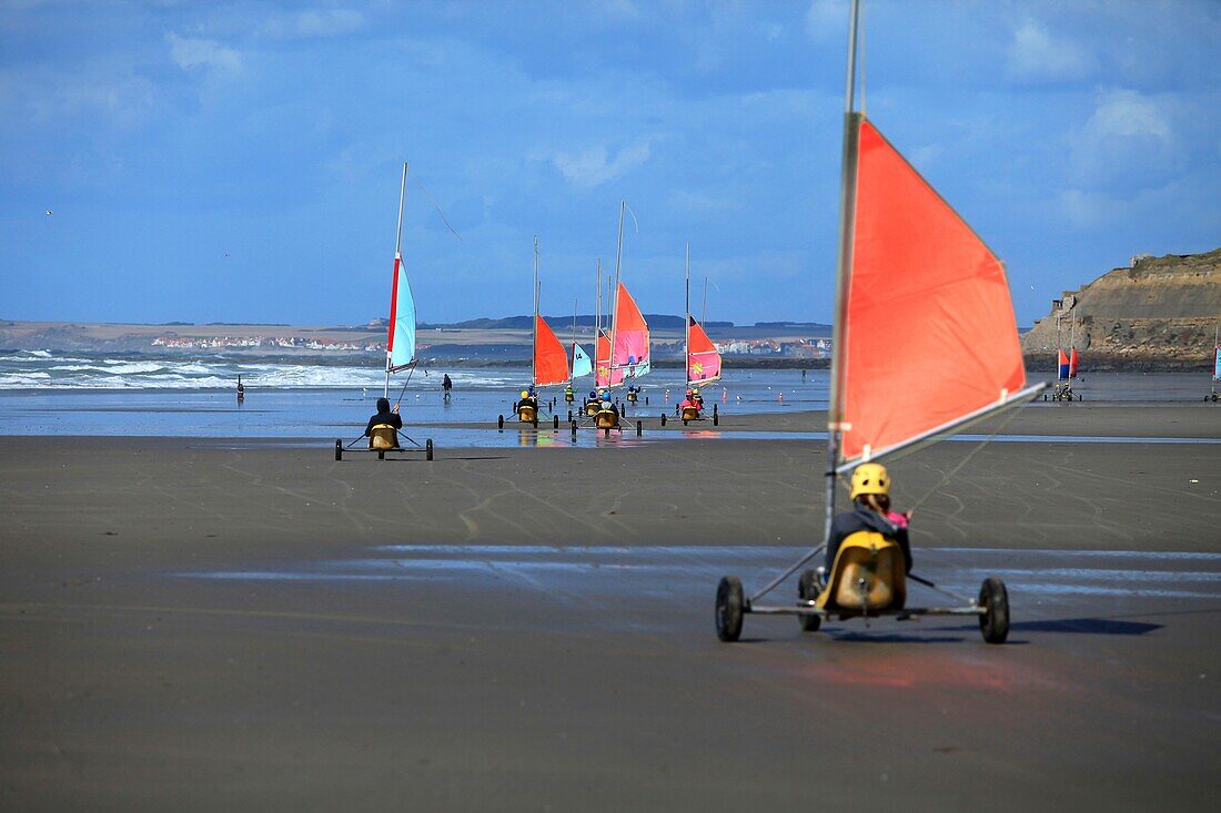 France, Pas de Calais, Boulogne sur Mer, Sand yachting on the beach of Boulogne sur Mer