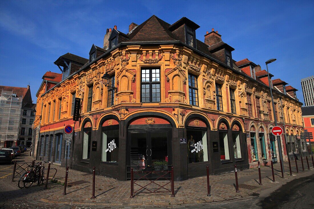 France, Nord, Lille The house of Gilles de la Boë, also known as Bon Bouillon, is a Flemish Mannerist style house located at the corner of Place Louise de Bettignies and Avenue du Peuple Belge. Lille. It has been classified as a historical monument. It was built in 1636