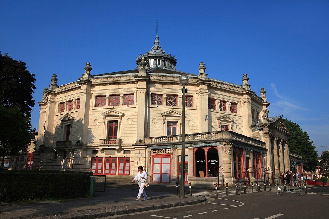 France, Somme, Amiens, The Cirque Jules Verne is located Place Longueville in Amiens. Built in 1889 by architect Émile Ricquier, it was called Cirque municipal d'Amiens until 2003