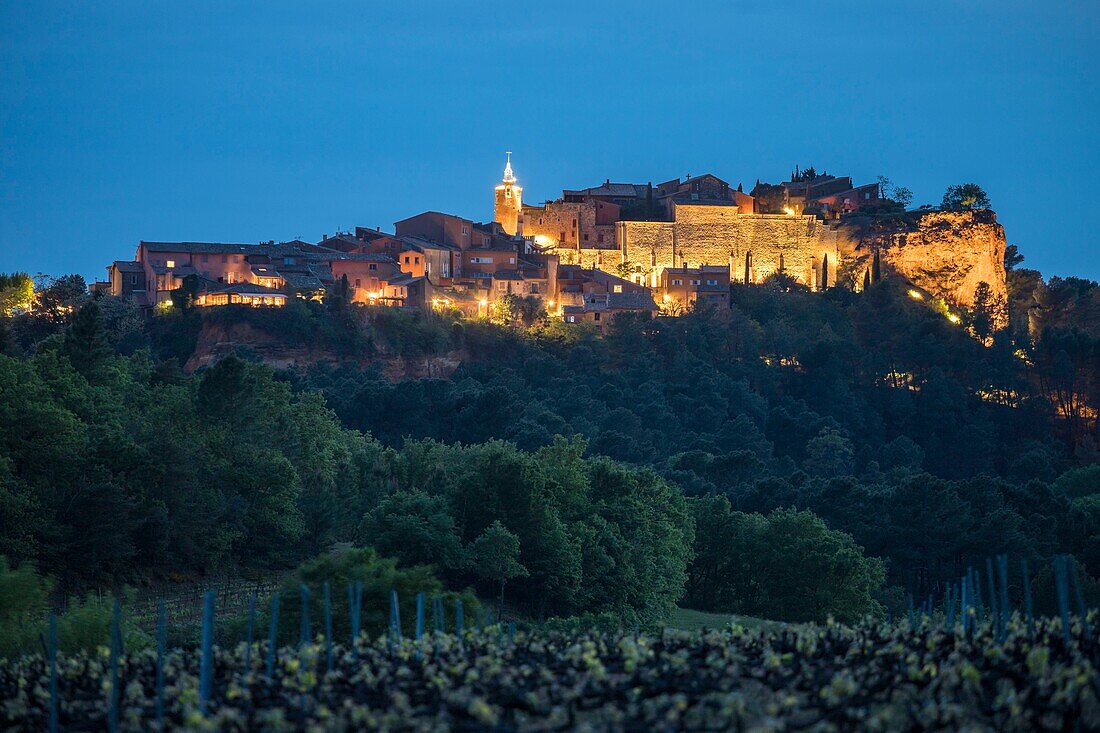 France, Vaucluse, regional natural park of Luberon, Roussillon, labeled the most beautiful villages of France