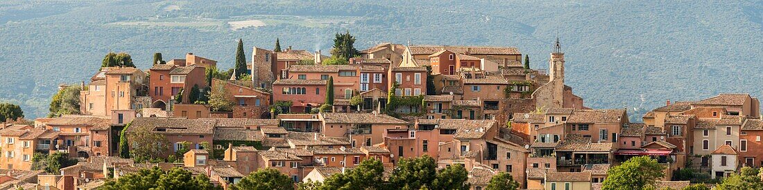 France, Vaucluse, regional natural park of Luberon, Roussillon, labeled the most beautiful villages of France