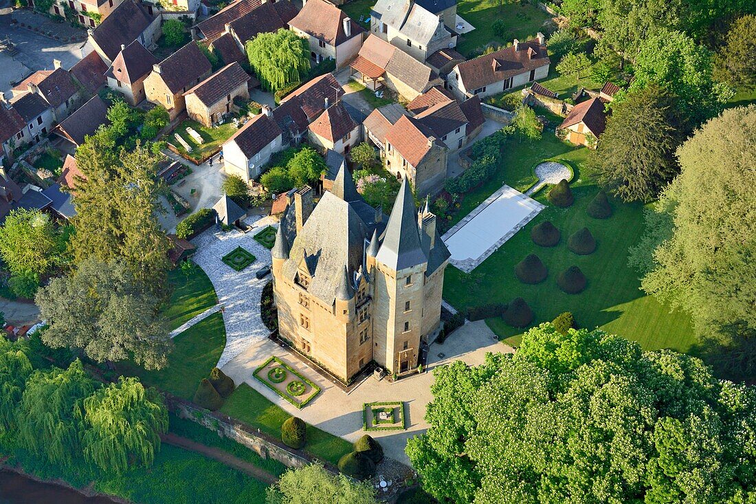 France, Dordogne, Perigord Noir, Vezere Valley, Saint Leon sur Vezere, labelled Les Plus Beaux Villages de France (The Most Beautiful Villages of France), village built in a loop Vezere (aerial view)