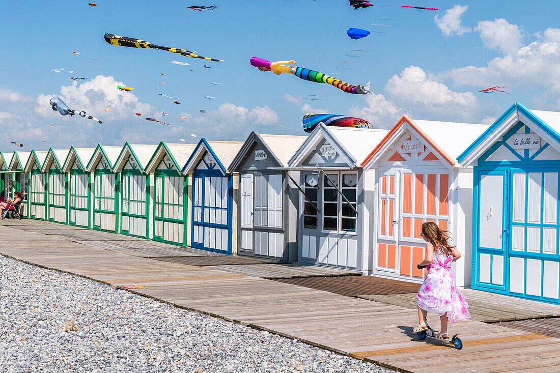 France, Somme, Cayeux sur Mer, Festival of kites on the path boards