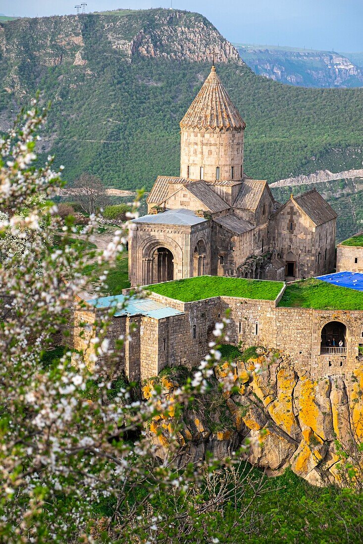 Armenia, Syunik region, 9th century Tatev monastery overlooks the Vorotan canyon