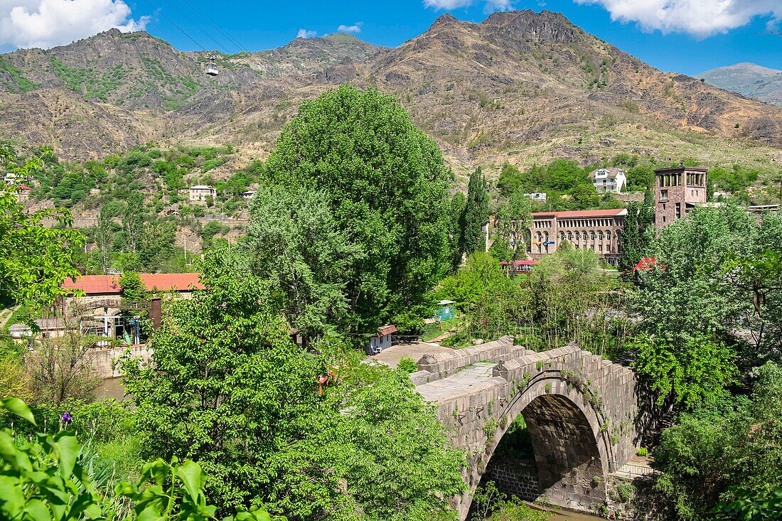 Armenien, Region Lorri, Debed-Tal, Alaverdi, Sanahin-Brücke, mittelalterliche Brücke über den Debed-Fluss aus dem 12.