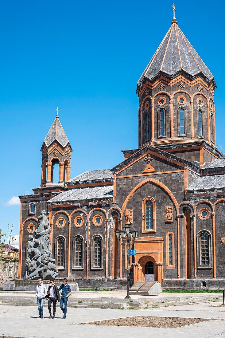 Armenien, Region Schirak, Gjumri, historisches Viertel oder Kumayri, Allerheiligen- oder Surp-Amenaprkich-Kirche und das Denkmal für die Opfer des Erdbebens von 1988