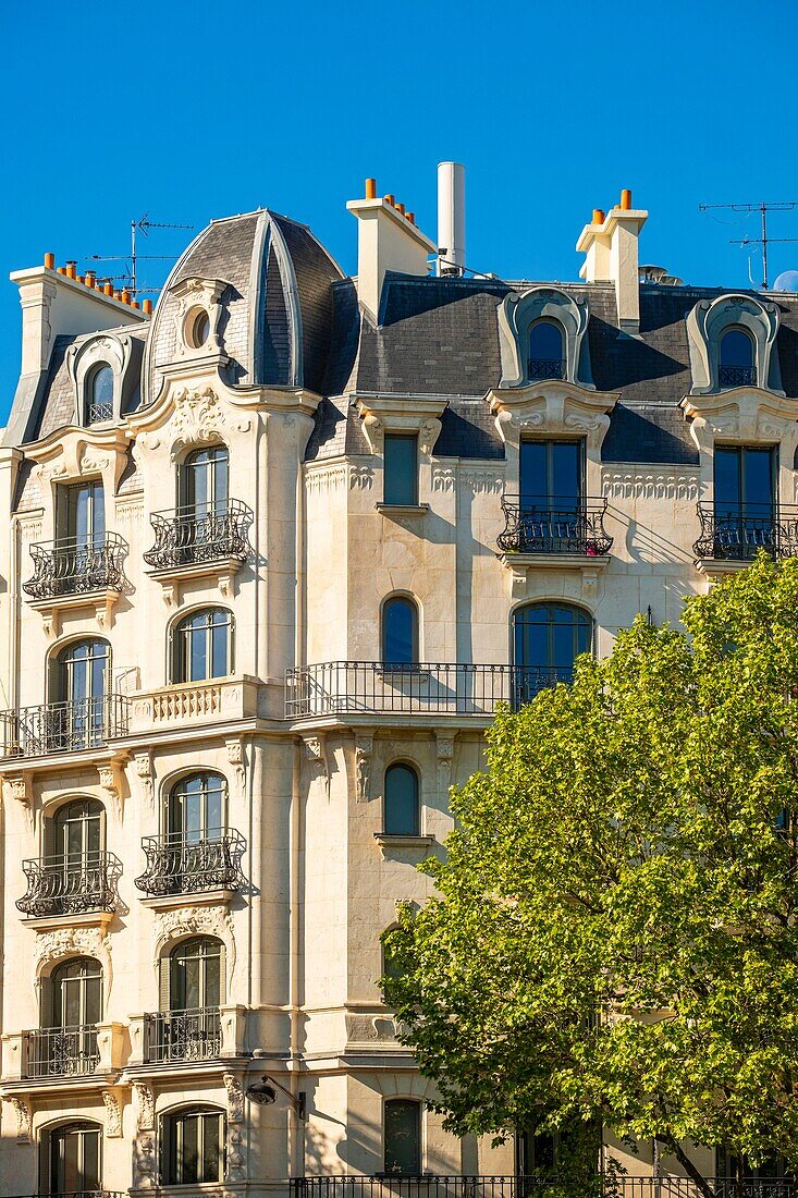 France, Paris, Place de la Nation, Haussmann building