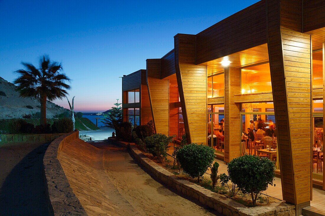 Marocco, Oued Ed-Dahab, Dakhla,Dakhla Club Resort, night view of the restaurant of a luxury eco-lodge