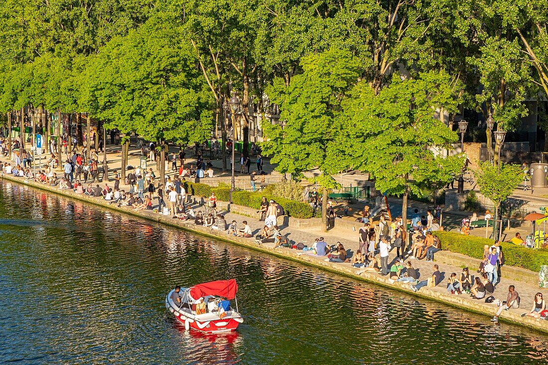 Frankreich, Paris, Stalingrad, das Becken der Villette, quai de la Loire