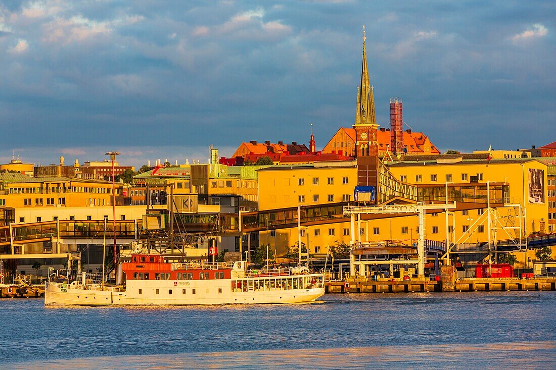 Schweden, Vastra Gotaland, Göteborg (Göteborg), Schweden, Vastra Gotaland, Göteborg (Göteborg), Fischereihafen und die Oscar-Fredrik-Kirche (Masthuggskyrkan) l'église Oscar Fredrik