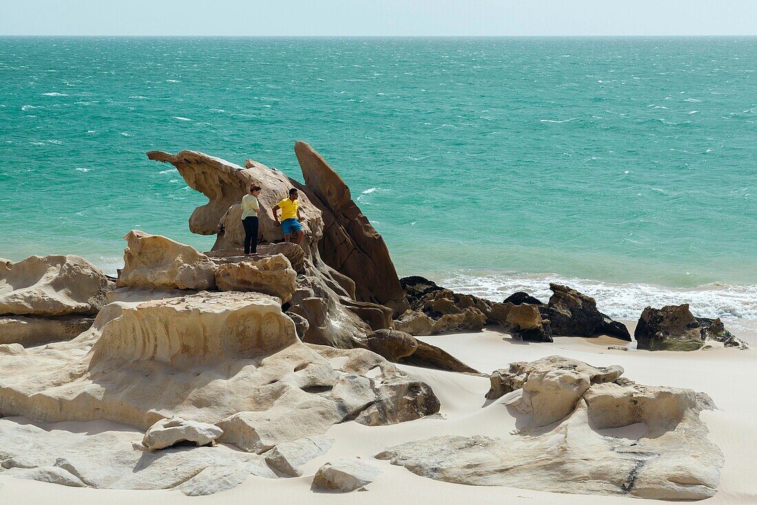 Marokko, Oued Ed-Dahab, Dakhla, Strand Puertorico, Touristen am Strand