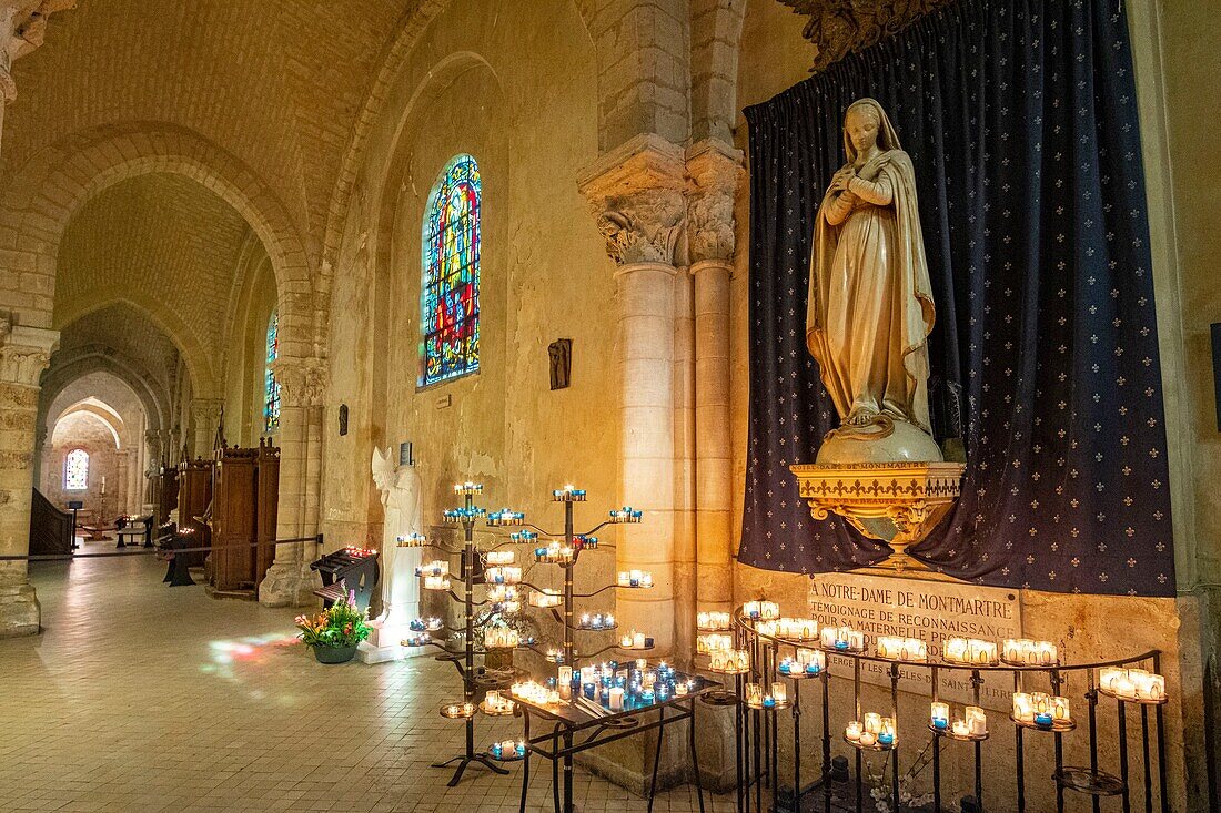 France, Paris, Butte Montmartre, Saint Pierre de Montmartre Parish