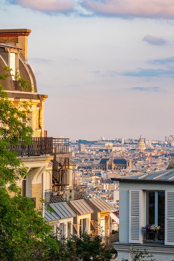 France, Paris, Butte Montmartre, building dominating Paris