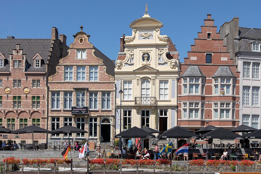 Belgium, East Flanders, Ghent, Korenlei (Quai au Blé), along the river Lys, tourist boats and old houses of baroque and classical style