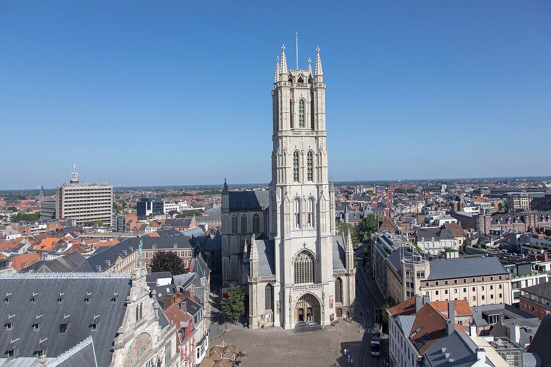 Belgien, Ostflandern, Gent, St. Bavo's Kathedrale vom Glockenturm aus gesehen