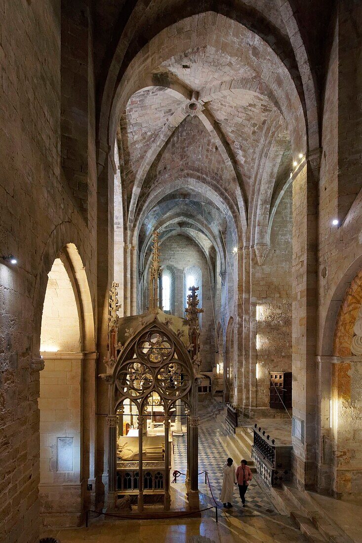 Spain, Catalonia, Tarragona Province, Alt Camp comarca, La ruta del Cister, Aiguamurcia, monastery of Santes Creus, the church, Tomb of king James II the Just and his wife Blanca d'Anjou