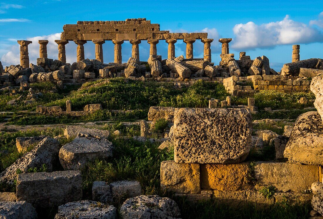 Italien, Sizilien, Castelvetrano, antike Stadt Selinonte, gegründet von megarischen Griechen im 7. Jahrhundert v. Chr., Akropolis und G-Tempel