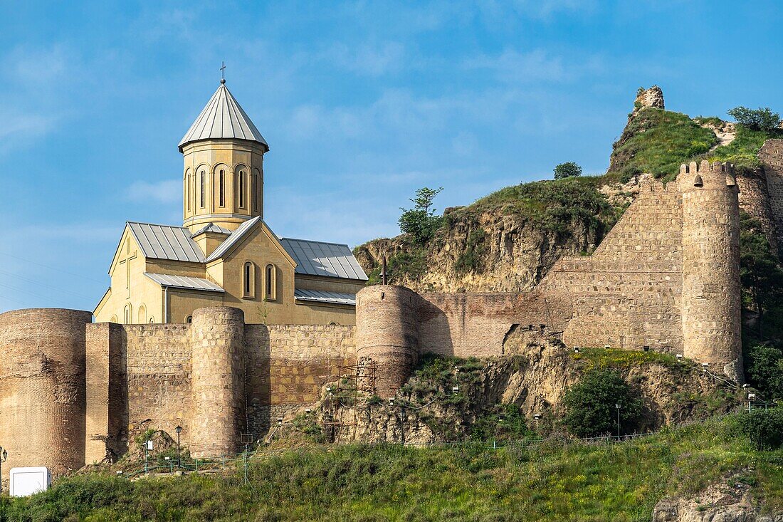 Georgia, Tbilisi, Narikala fortress and Saint Nicholas church overlook the Old Tbilisi (or Dzveli Kalaki)