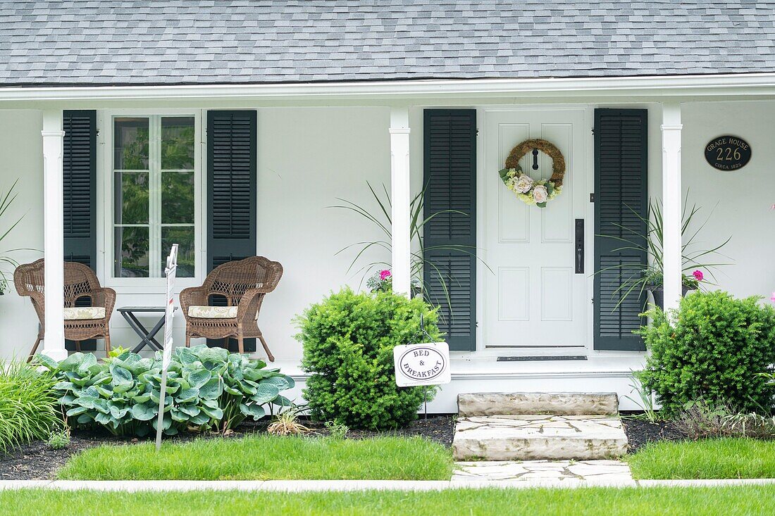 Canada, Niagara-on-the-Lake, typical home details