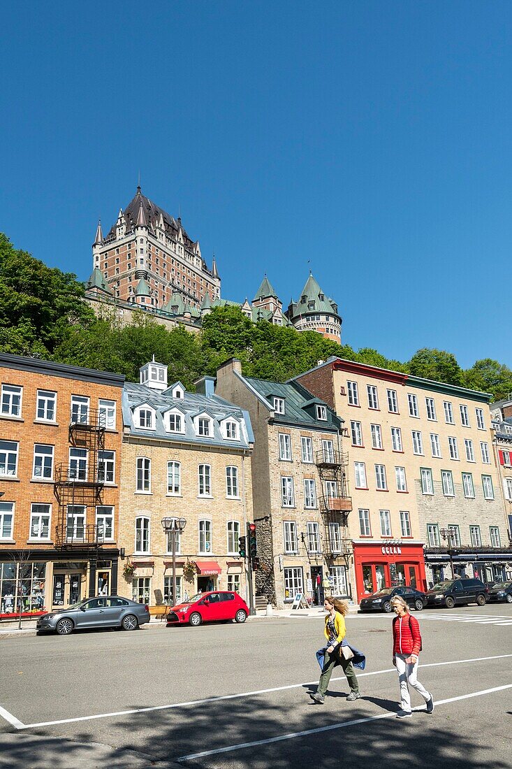 Canada, Quebec, Quebec City, the Chateau de Frontenac and the houses of boulevard Champelain