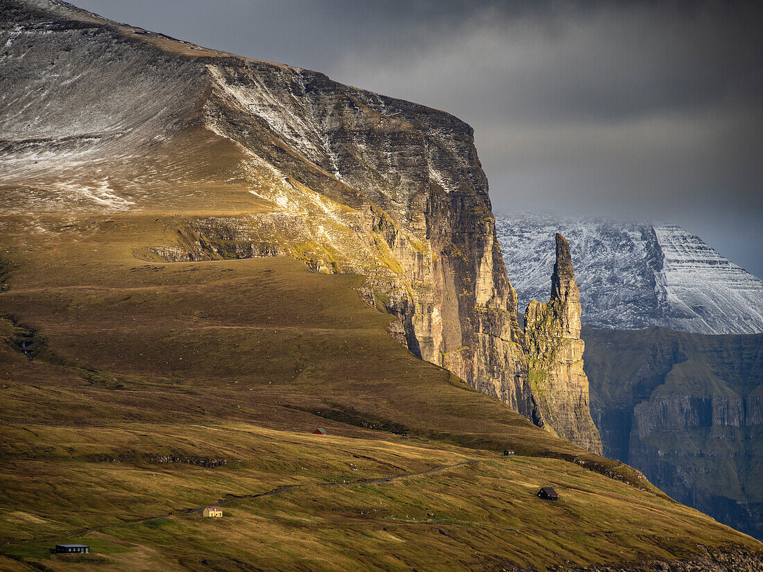 The Witch's Finger (Trollkonufingur), Faroe Islands, Denmark, North Atlantic, Europe