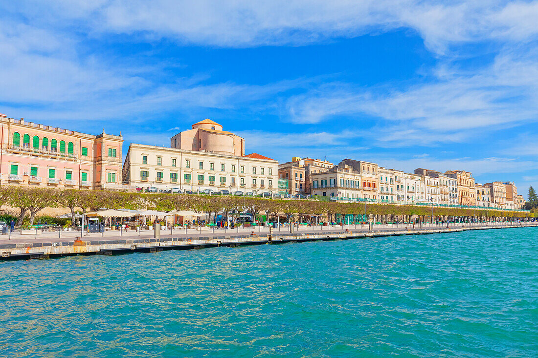 Ortygia historic district seafront, Ortygia, Syracuse, Sicily, Italy, Mediterranean, Europe