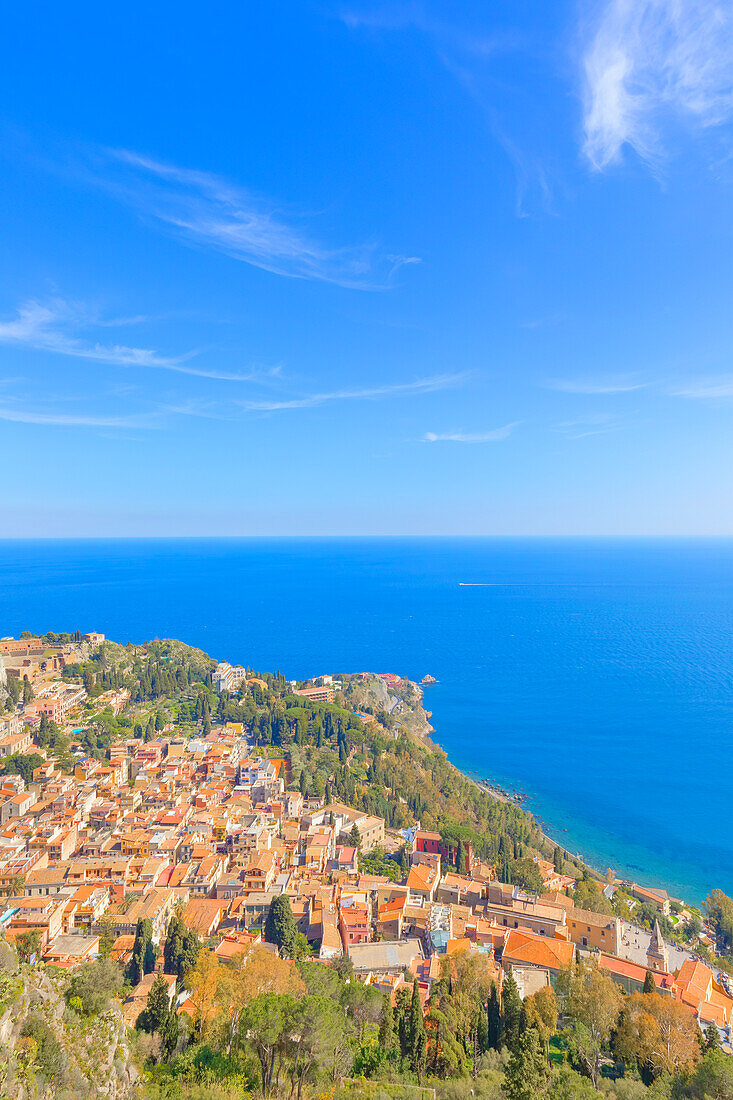 Taormina town, high angle view, Taormina, Sicily, Italy, Mediterranean, Europe