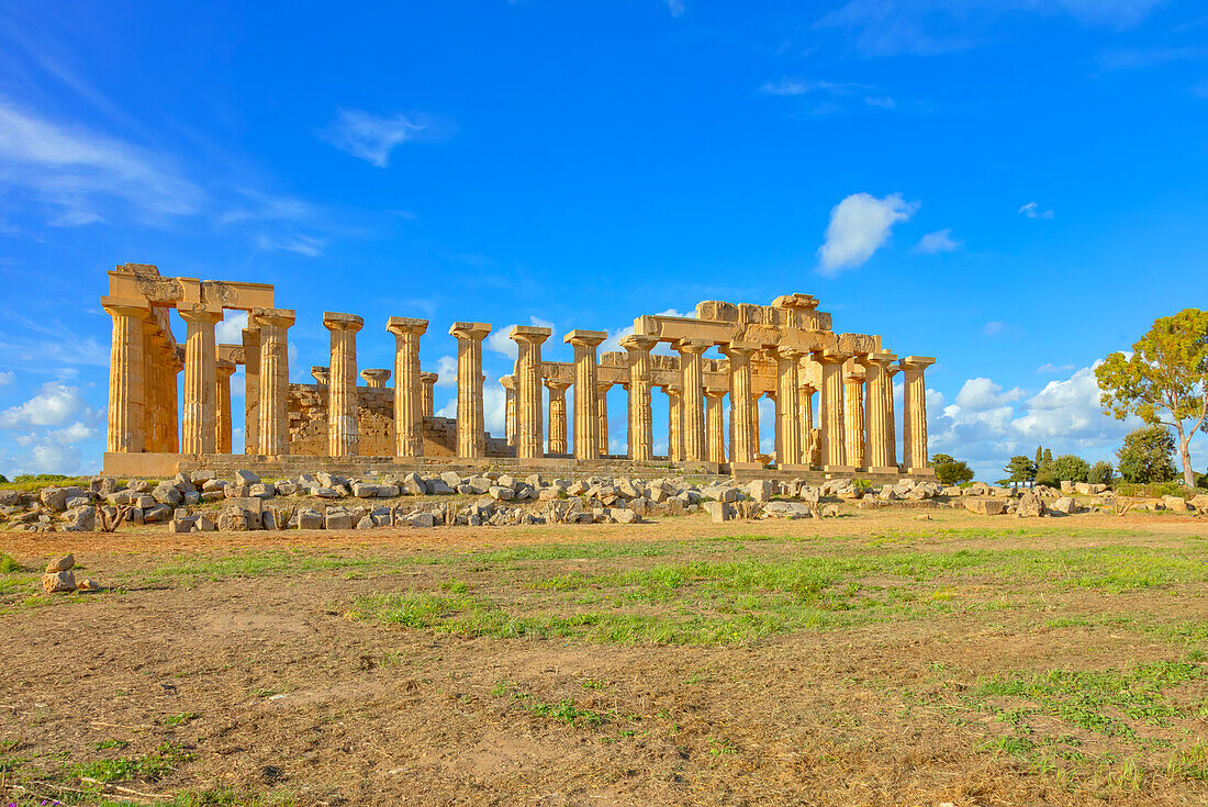 Temple of Hera (Temple E), Selinunte Archaeological Park, Selinunte, Trapani district, Sicily, Italy, Mediterranean, Europe