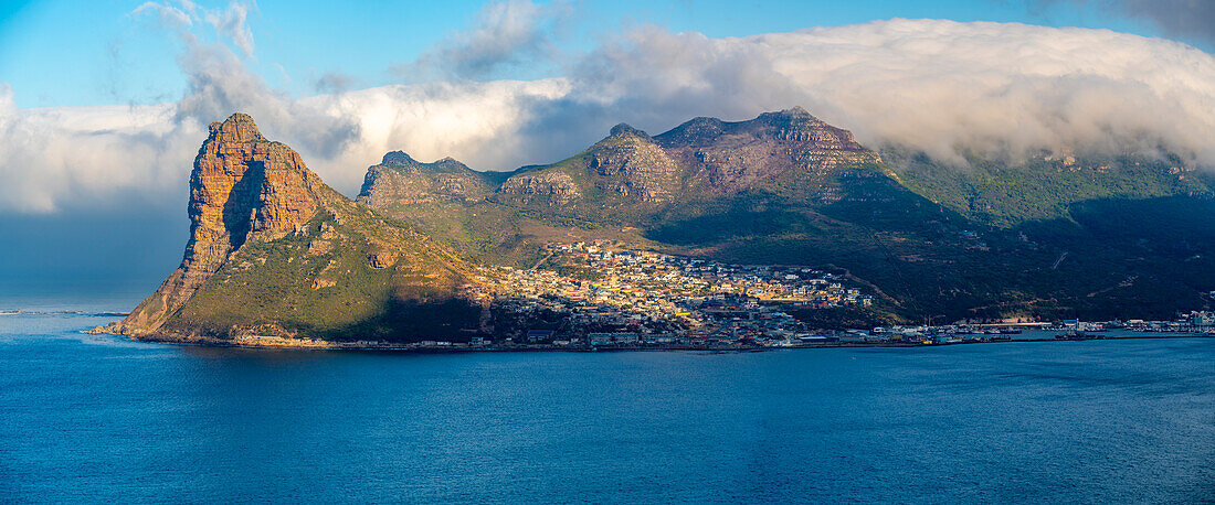 Blick auf die Hout Bay vom Chapmans Peak Drive aus, Hout Bay, Tafelberg-Nationalpark, Kapstadt, Westkap, Südafrika, Afrika