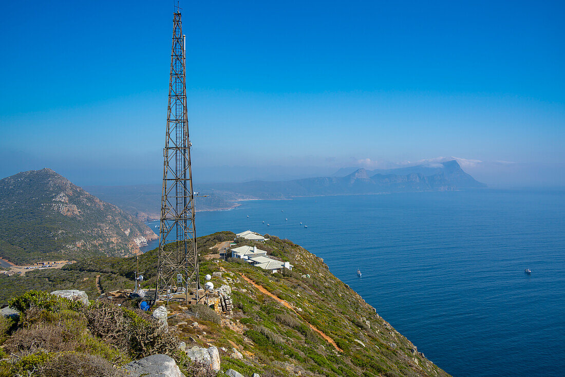 Blick auf die False Bay vom Leuchtturm aus, Cape of Good Hope Nature Reserve, Kapstadt, Westkap, Südafrika, Afrika