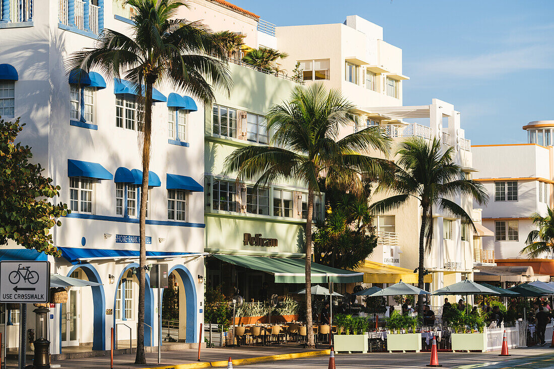 Exterior of Colony Hotel, South Beach, Miami, Dade County, Florida, United States of America, North America