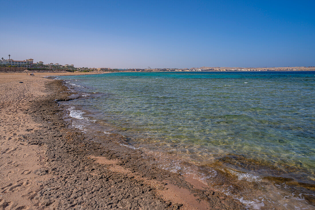 Blick auf Strand und Sahl Hasheesh im Hintergrund, Sahl Hasheesh, Hurghada, Gouvernement Rotes Meer, Ägypten, Nordafrika, Afrika