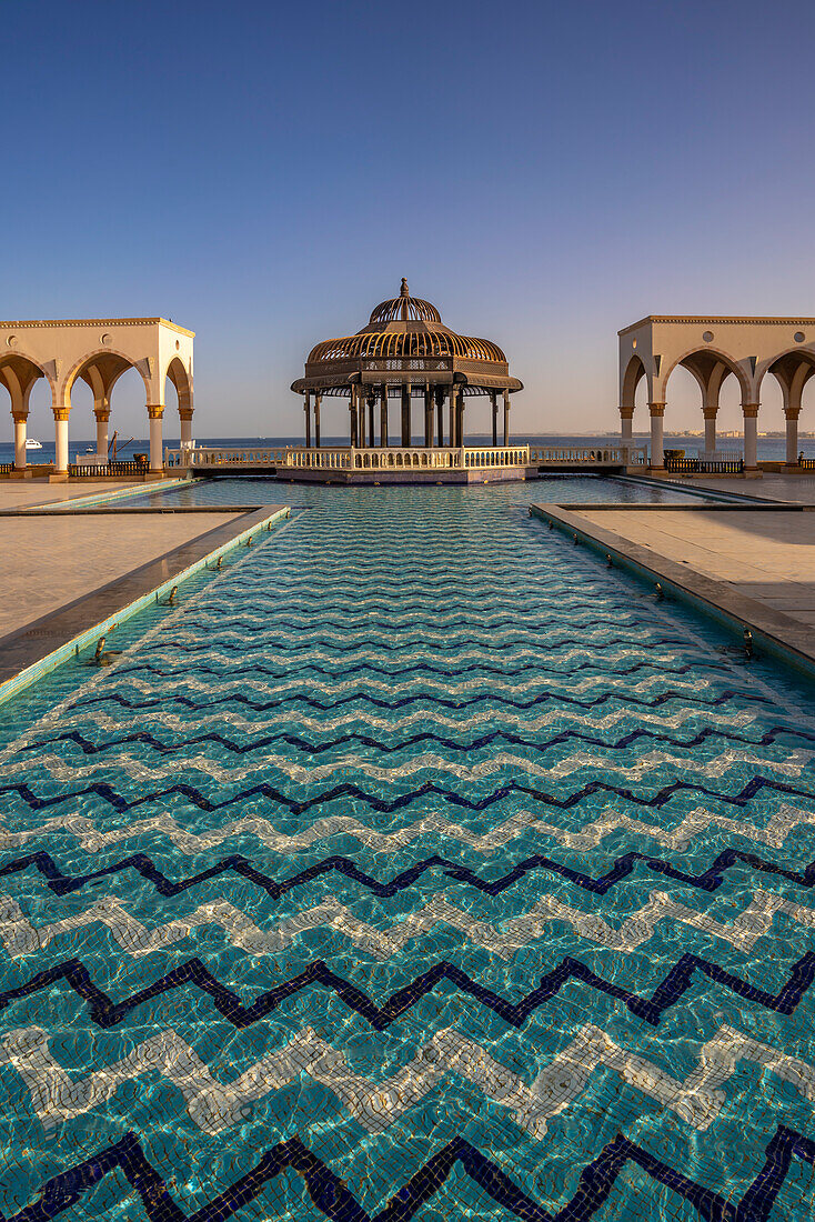 Blick auf den Ankunftsplatz in der Altstadt von Sahl Hasheesh, Sahl Hasheesh, Hurghada, Regierungsbezirk Rotes Meer, Ägypten, Nordafrika, Afrika