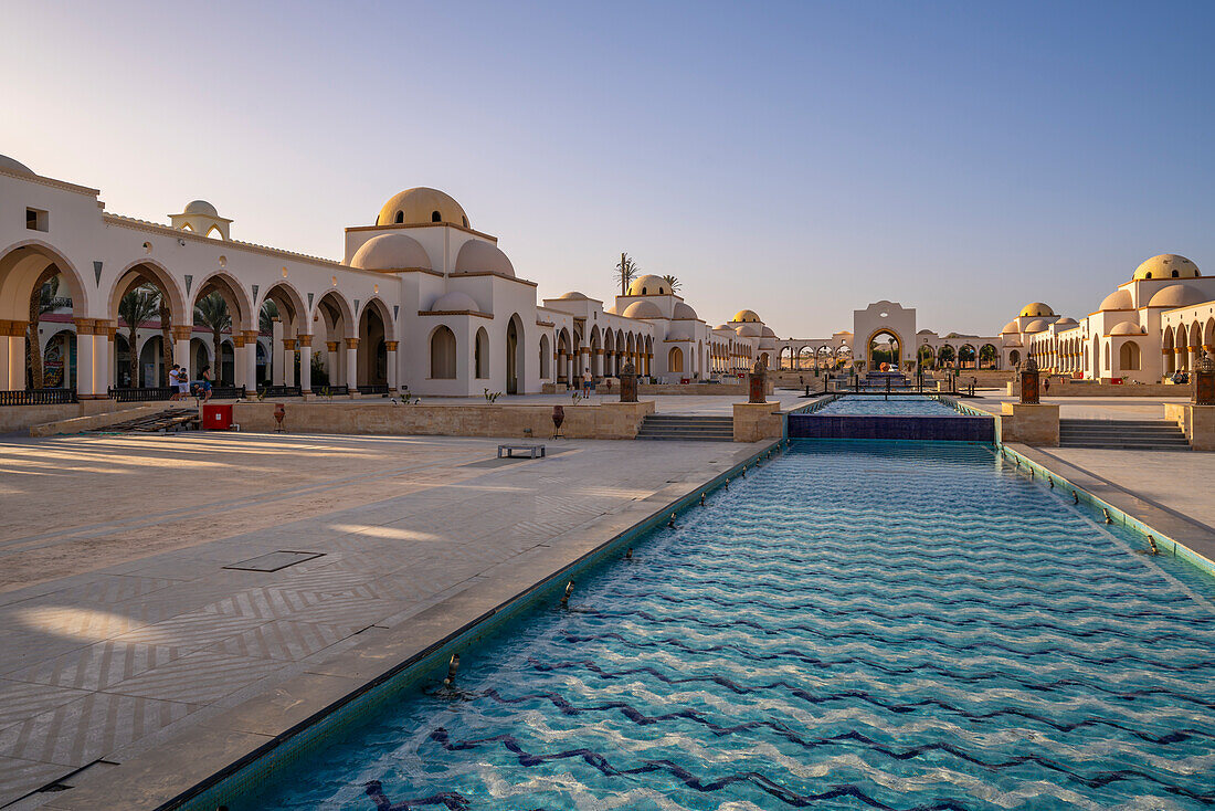 Ansicht des Ankunftsplatzes in der Altstadt von Sahl Hasheesh, Sahl Hasheesh, Hurghada, Gouvernement Rotes Meer, Ägypten, Nordafrika, Afrika