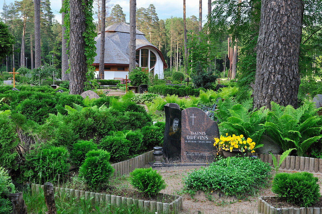 Church and cemetery of Sigulda, Gauja National Park, Vidzeme Region, Latvia, Baltic region, Europe