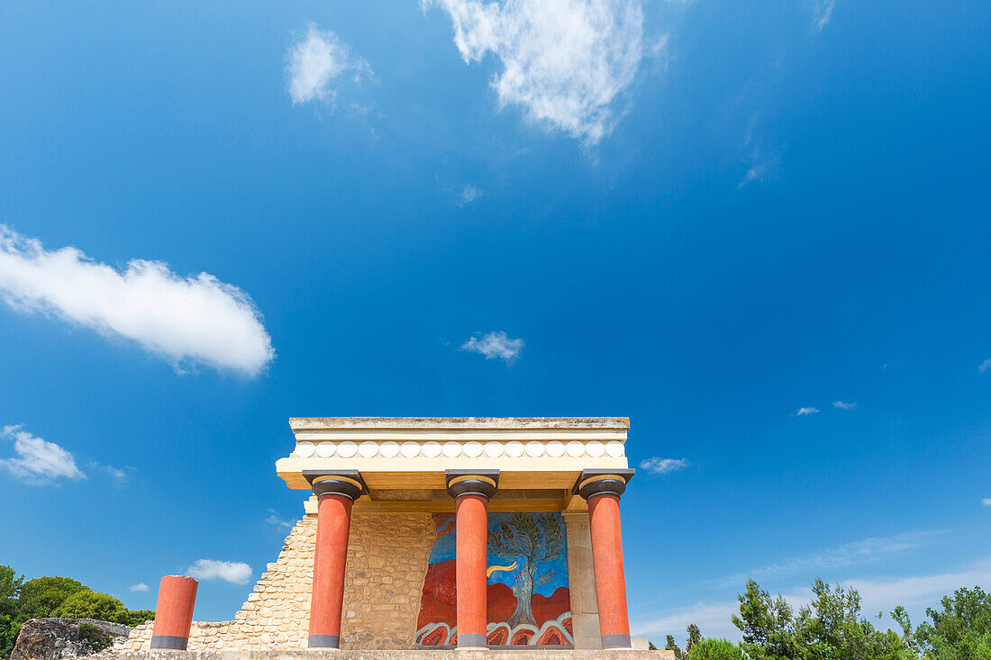 Malerische Ruinen des minoischen Palastes von Knossos, Knossos, Kreta, Griechische Inseln, Griechenland, Europa