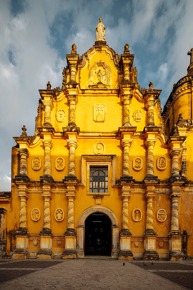 Exterior of Church of the Recollection (La Recoleccion), Leon, Leon Department, Nicaragua, Central America