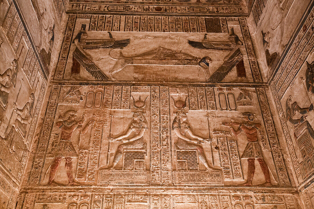 Reliefs, Heiligtum, Hathor-Tempel, Dendera, Qena, Ägypten, Nordafrika, Afrika