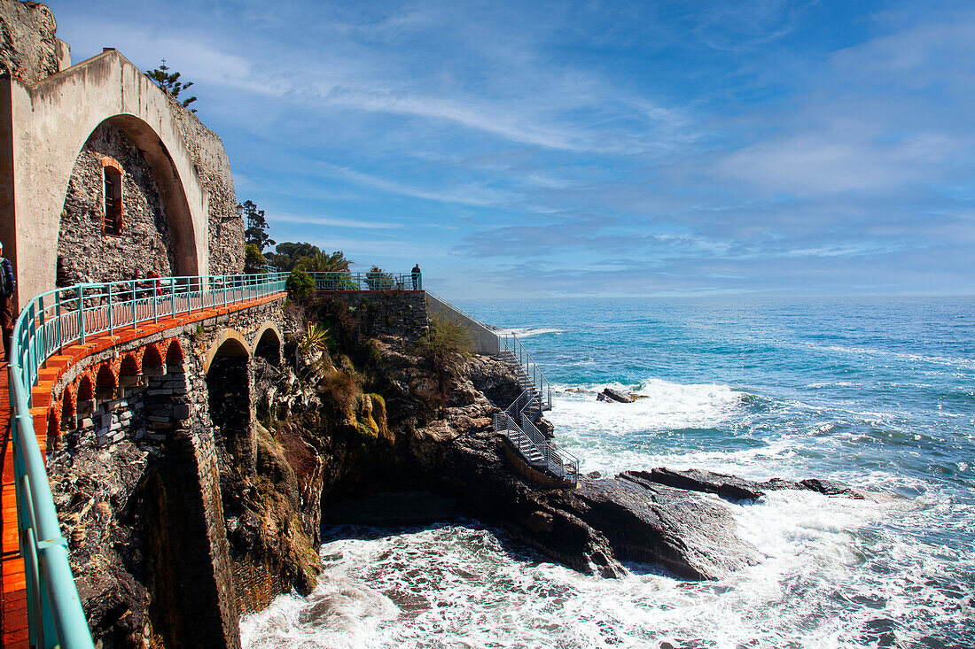 Küstenweg in Nervi, einem ehemaligen Fischerdorf an der Riviera di Levante, heute ein Badeort, Nervi, Ligurien, Italien, Europa