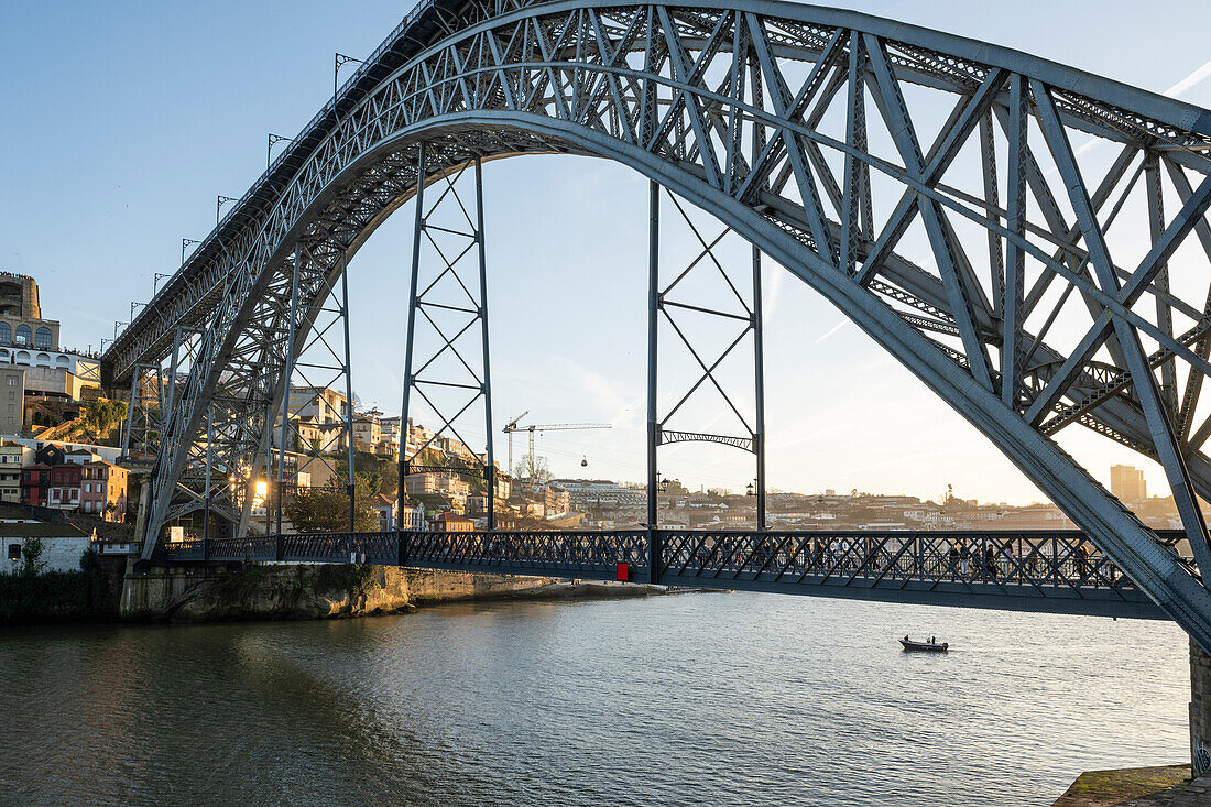 Brücke Ponte Dom Luis I und Fluss Douro, UNESCO-Weltkulturerbe, Porto, Bezirk Porto, Norte, Portugal, Europa