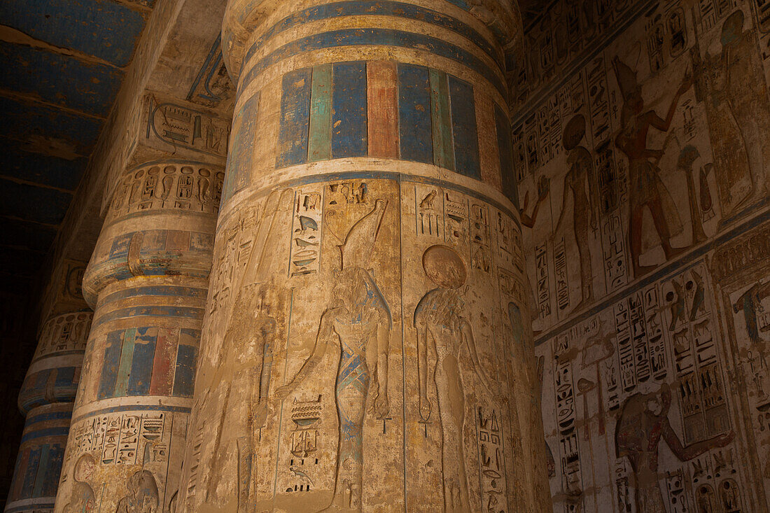 Column Reliefs, West Portico, Second Courtyard, Medinet Habu, Mortuary Temple of Ramesses III, 1187-56 BCE, Ancient Thebes, UNESCO World Heritage Site, Luxor, Egypt, North Africa, Africa