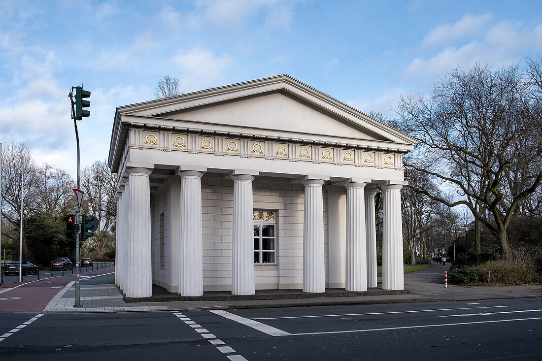 View of the Ratinger Tor, a customs gate built between 1811 and 1815 in the classicist style, the last built and only remaining city gate, Dusseldorf, North Rhine Westphalia, Germany, Europe