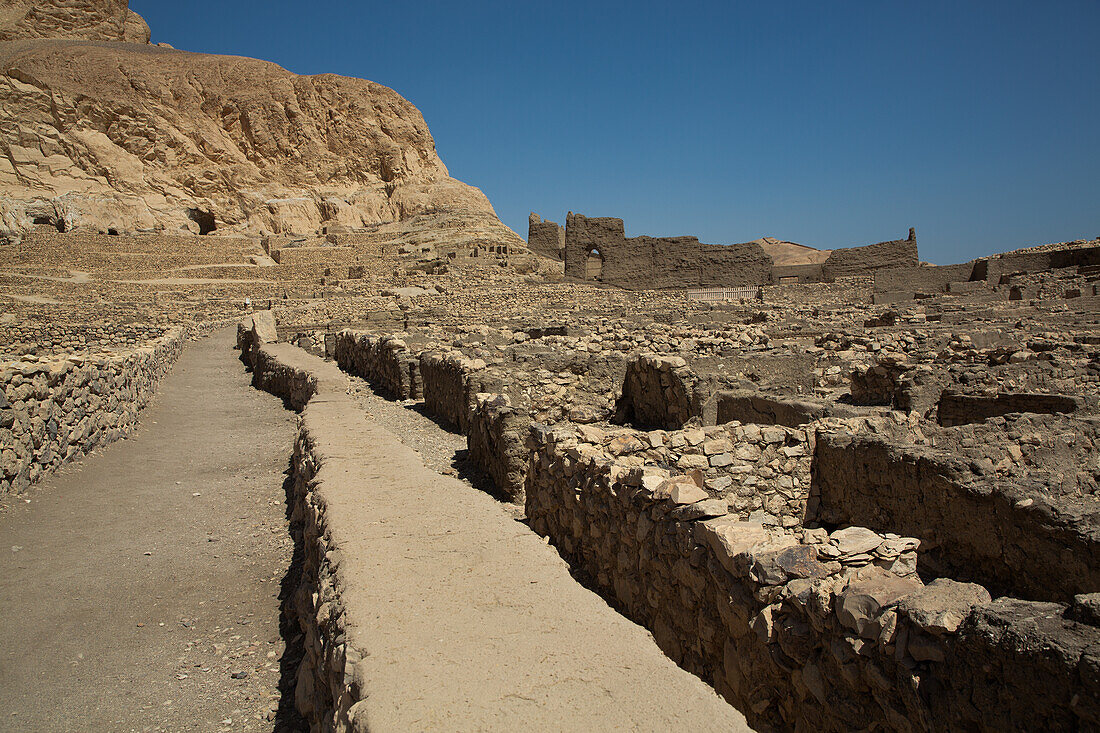 Ruins of Workmen's Village, Deir el-Medina, Ancient Thebes, UNESCO World Heritage Site, Luxor, Egypt, North Africa, Africa