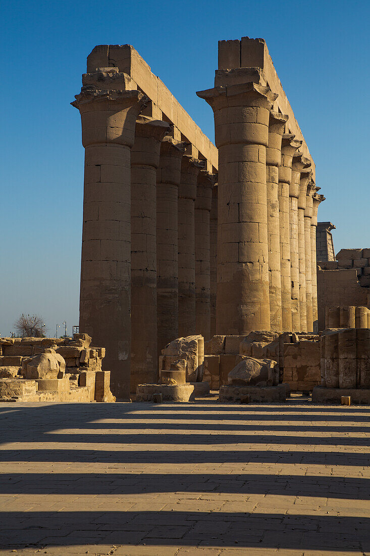 Kolonnade des Amenhotep III, Luxor-Tempel, UNESCO-Welterbe, Luxor, Ägypten, Nordafrika, Afrika