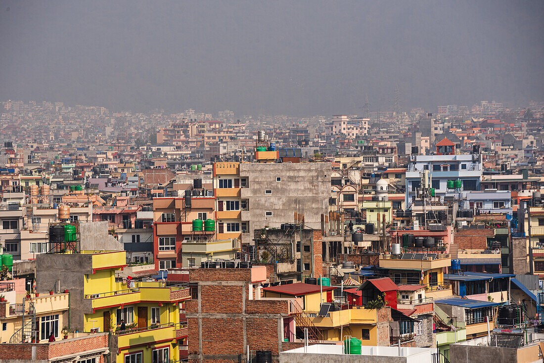 Dächer bis zum Horizont in der Skyline von Kathmandu, Nepal, Asien