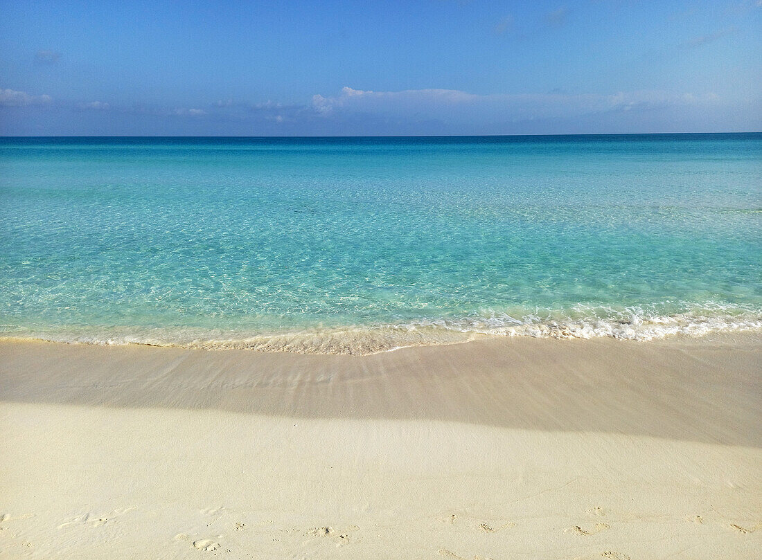 Beach and turquoise sea, Cayo Santa Maria, Cuba, West Indies, Caribbean, Central America