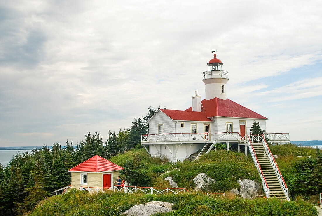 Leuchtturm auf der Insel Pot a l'Eau-de-Vie, Provinz Quebec, Kanada, Nordamerika