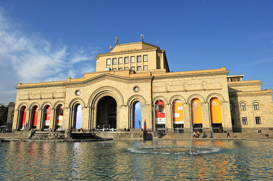 Geschichtsmuseum und Nationale Kunstgalerie am Platz der Republik, Eriwan, Armenien, Eurasien