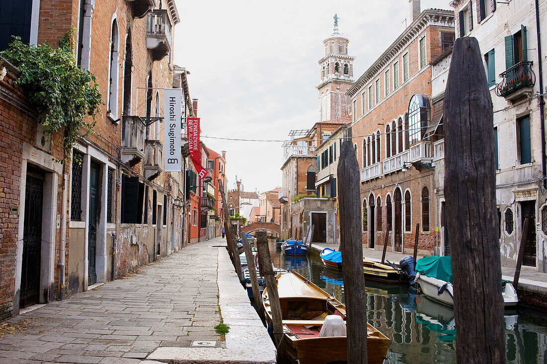 Fondamenta Girardini with the bell tower of the Church of Santa Maria dei Carmini in the background, Venice, UNESCO World Heritage Site, Veneto, Italy, Europe